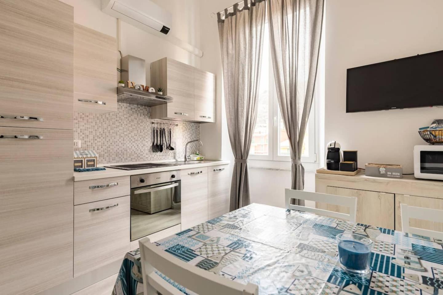 Leo Holiday Homes Дейва Марина Екстериор снимка
